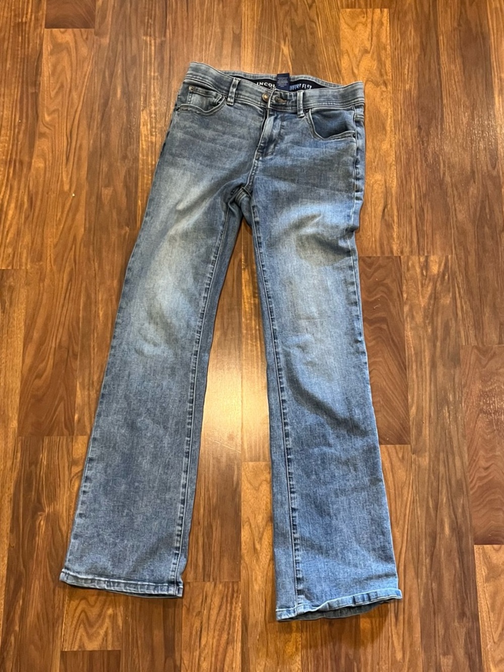 Women’s Light Wash Bootcut Jeans — Comfortable Mid Rise